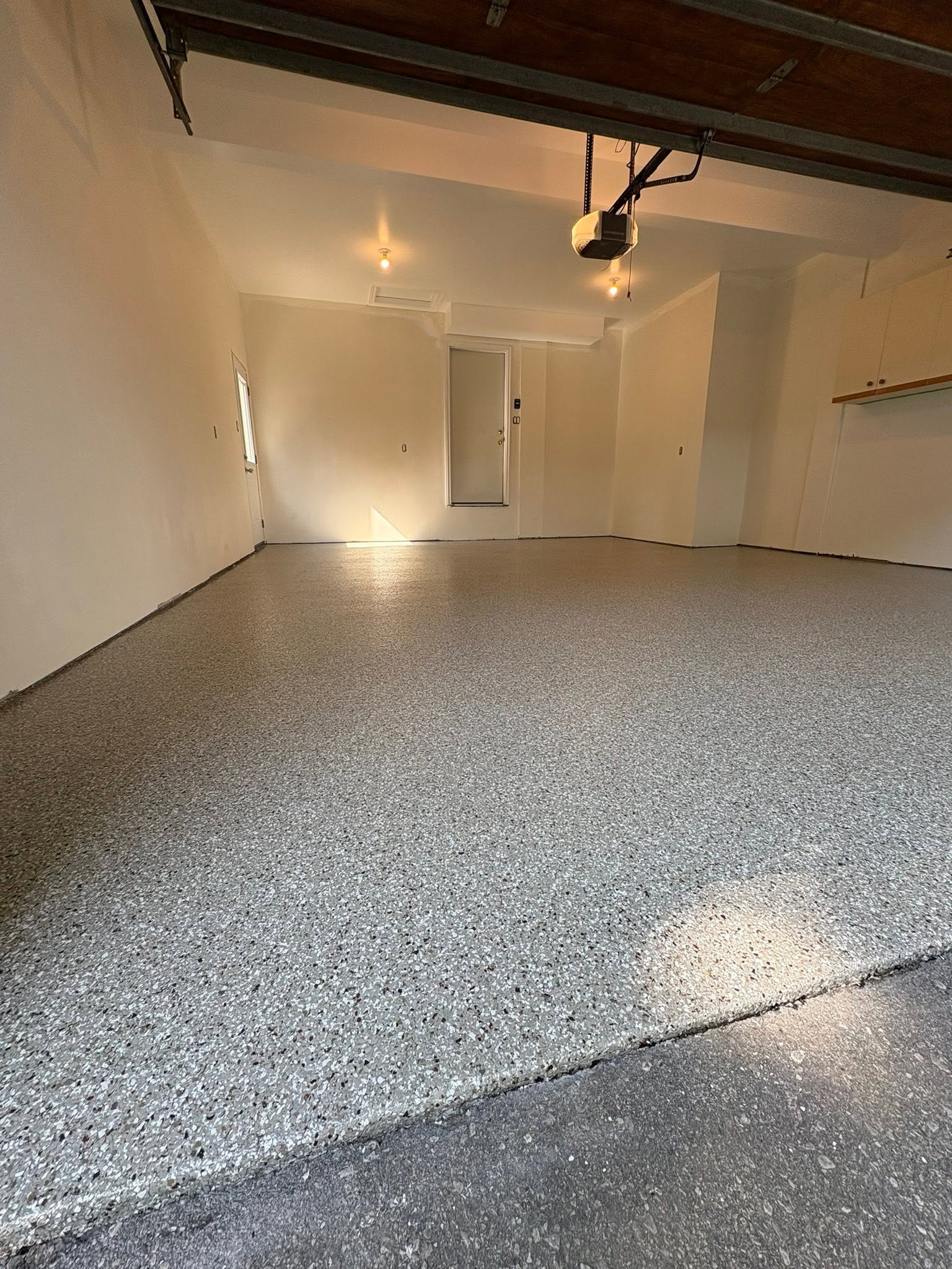Finished garage floor coating by Cipkar Epoxy